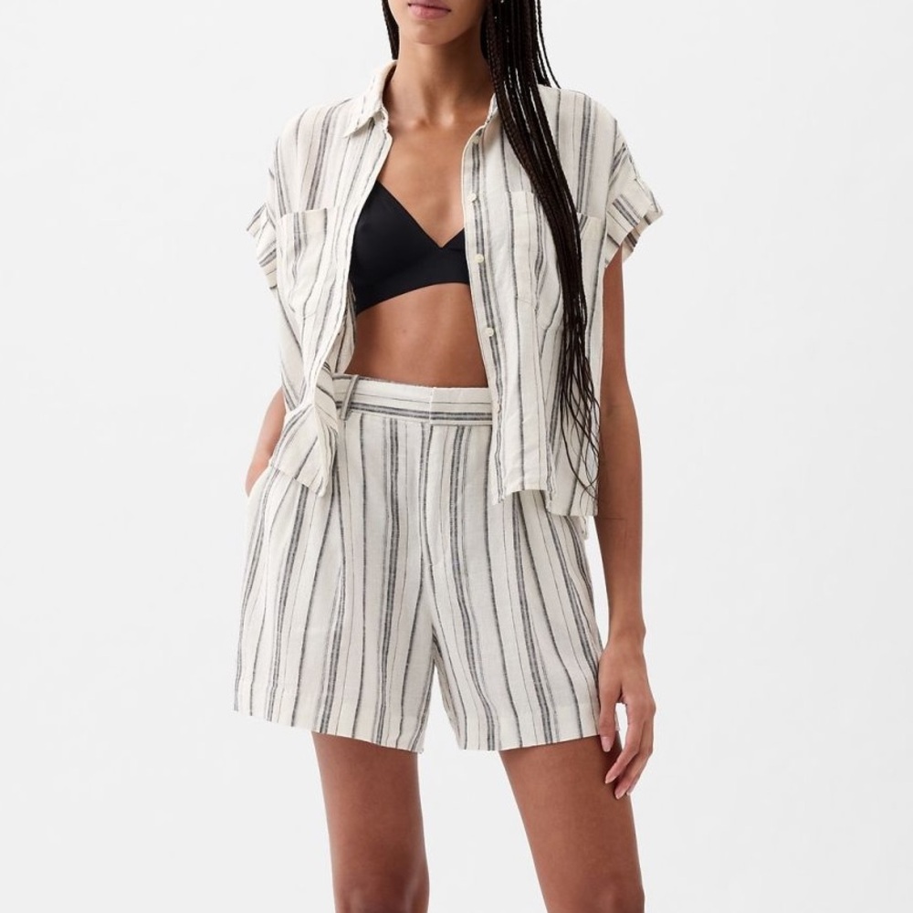 GAP High Rise Linen-Blend Shorts & Blouse in Neutral Stripe Set